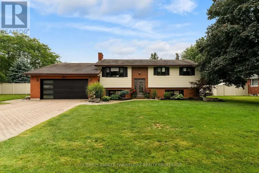 Detached at 283 CHURCHILL DRIVE, South Huron