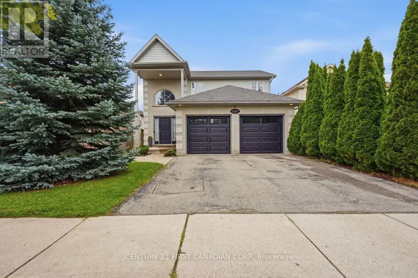Detached at 1687 CORONATION DRIVE, London North