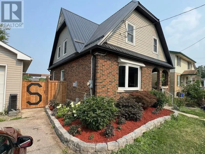 Detached at 87 BAY STREET, Woodstock
