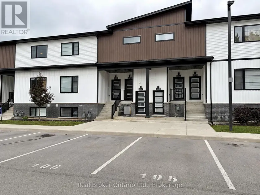 Townhouse at 613 - 4263 FOURTH AVENUE, Niagara Falls