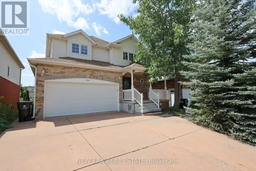 Detached at 704 BRANDENBURG BOULEVARD, Waterloo