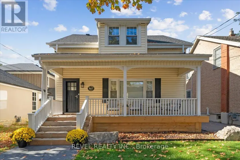 Detached at 47 MILL STREET N, Hamilton