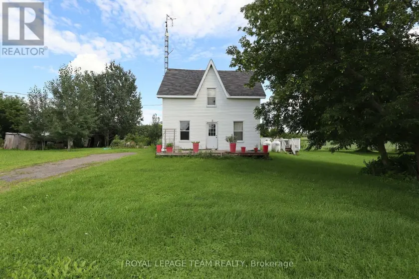 Detached at 11200 BAILEY ROAD, North Dundas