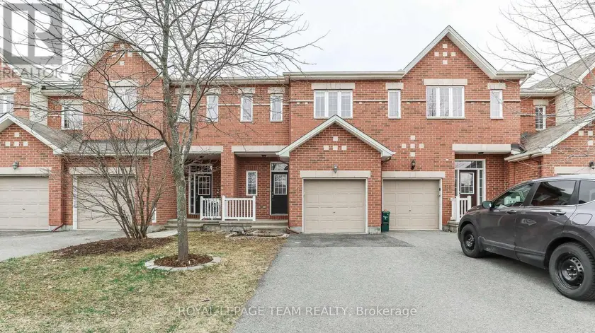 Townhouse at 119 BRIDGESTONE DRIVE, Ottawa