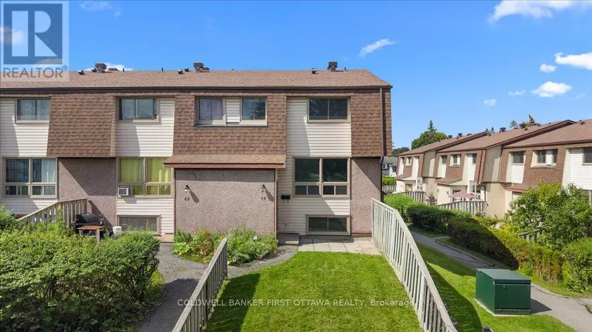 Townhouse at 44 - 2640 DRAPER AVENUE, Ottawa
