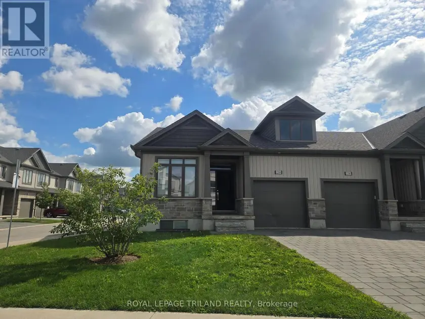 Townhouse at 52 - 2284 EVANS BOULEVARD, London South