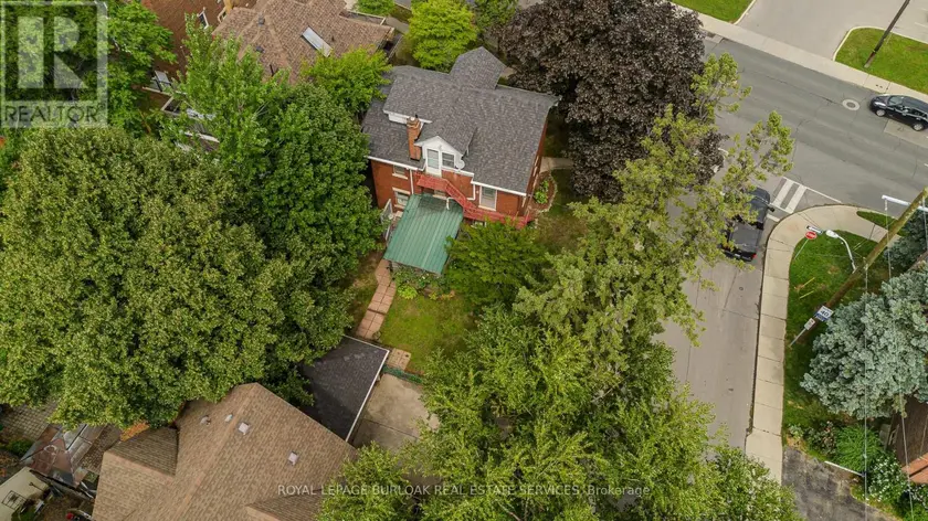 Detached at 1088 KING STREET E, Hamilton