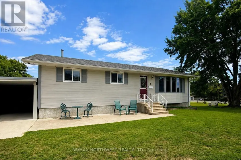 Detached at 1 KIRKPATRICK AVENUE, Kenora