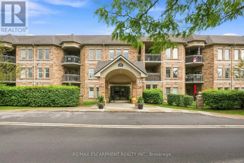 Apartment at 202 - 59 CRITZIA DRIVE, Hamilton