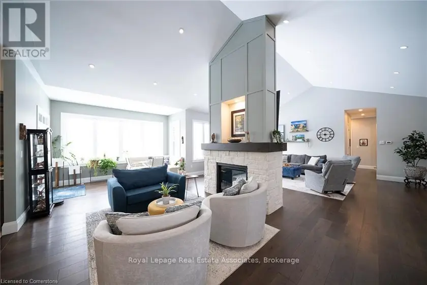 Detached at 8 - 325 MCLEAN SCHOOL ROAD, Brant