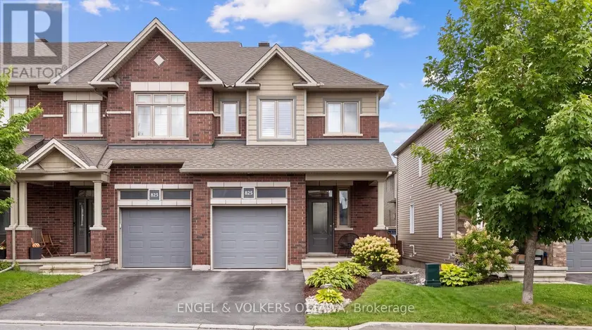 Townhouse at 825 LOOSESTRIFE WAY, Ottawa