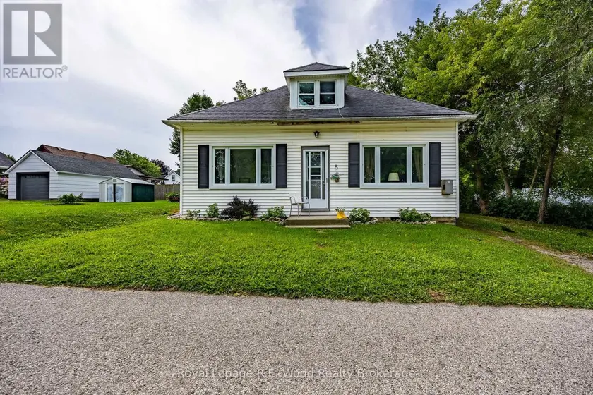 Detached at 5 FIRST ALLEY, Tillsonburg