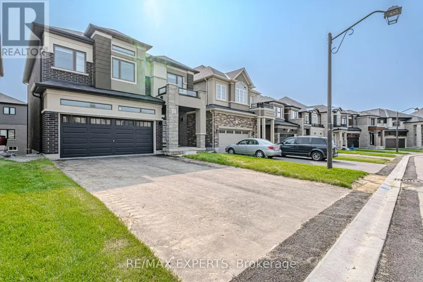 Multiplex at 15 STOKES ROAD, Brant