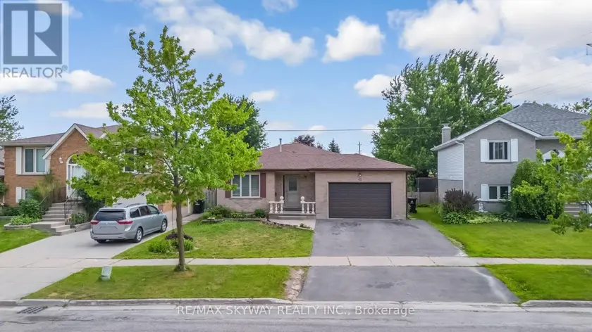 Detached at 42 NEWBURY DRIVE, Kitchener