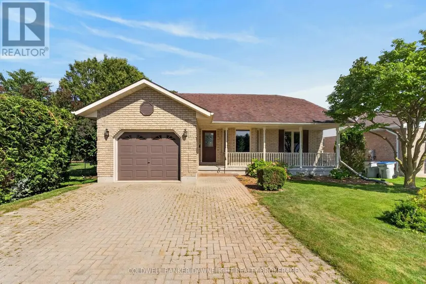 Detached at 14 GREGUS COURT, South Huron