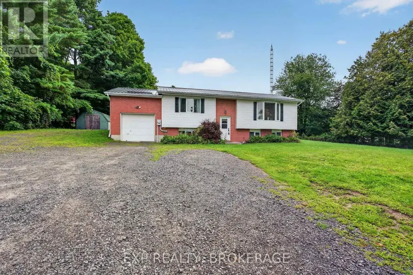 Detached at 9009 PERTH ROAD, Rideau Lakes