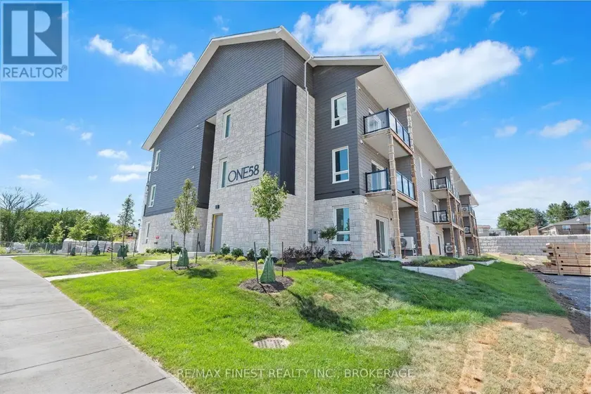 Multiplex at 102 - 158 HERITAGE PARK DRIVE, Greater Napanee