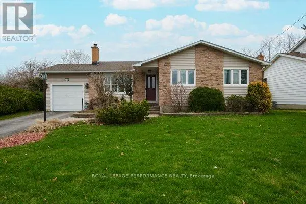 Detached at 401 PHOENIX CRESCENT, Ottawa