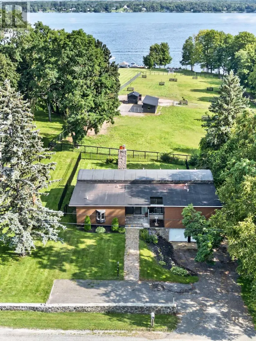 Detached at 1103 COUNTY ROAD 2, Augusta
