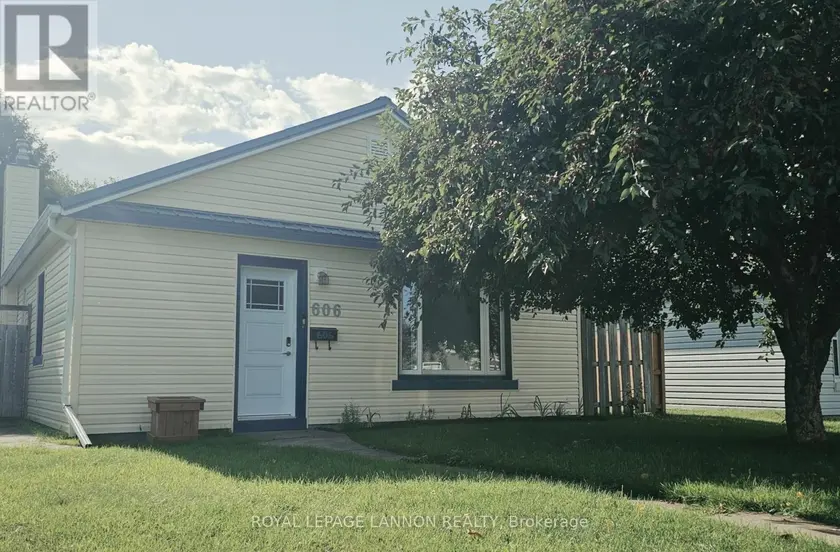 Detached at 606 KINGSWAY, Thunder Bay
