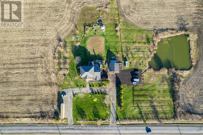 Detached at 225 PARK ROAD S, Grimsby