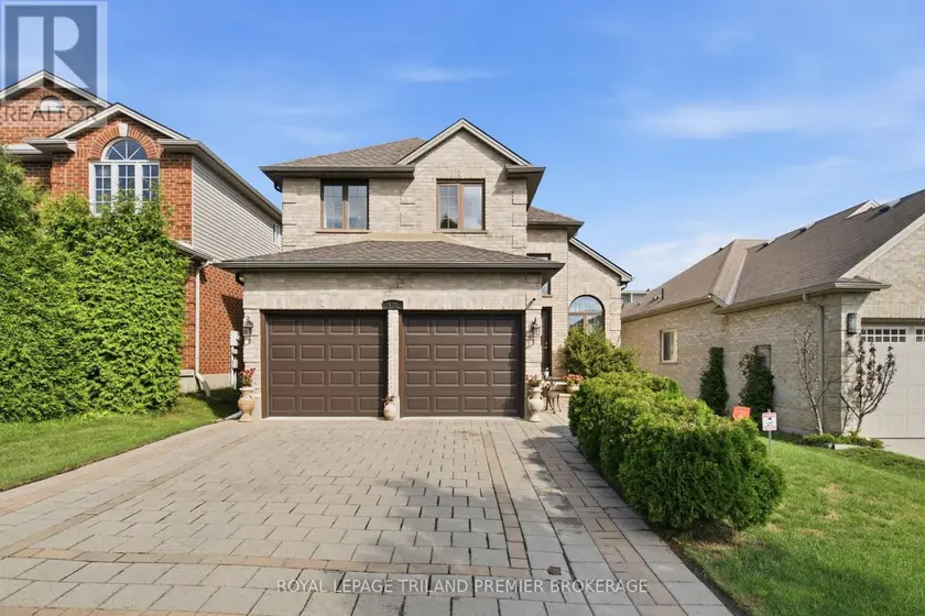 Detached at 570 GARIBALDI AVENUE, London North