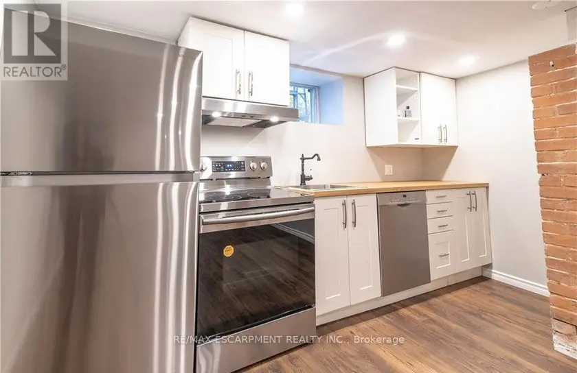 Detached at B - 50 BURRIS STREET, Hamilton
