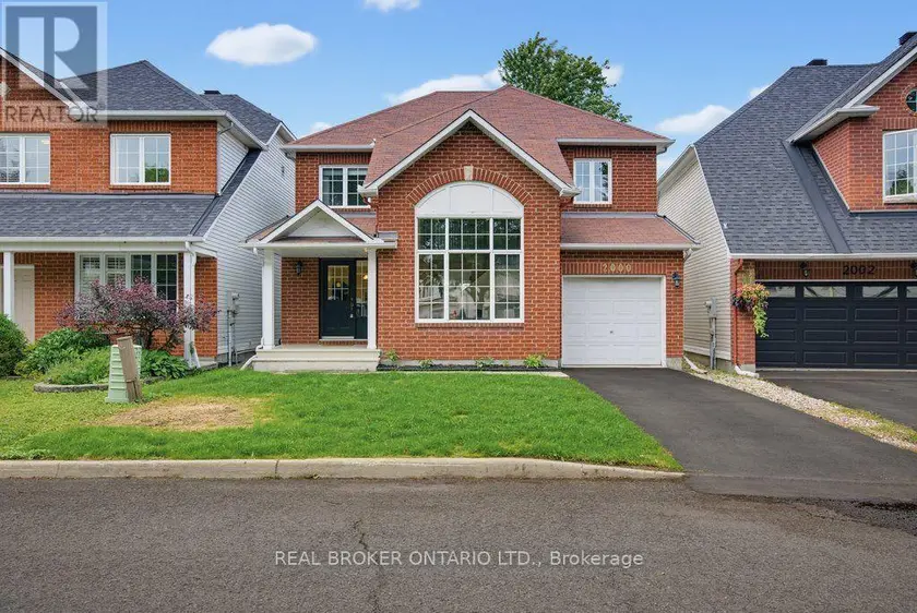 Detached at 2000 OAKBROOK CIRCLE, Ottawa