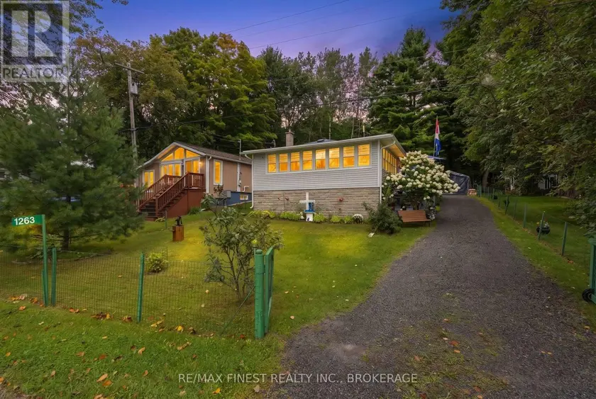 Detached at 1263 WHITE LAKE ROAD, Frontenac