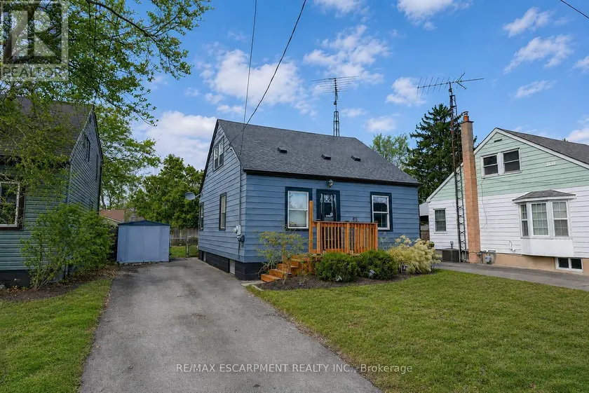 Detached at 85 GRASS AVENUE, St. Catharines