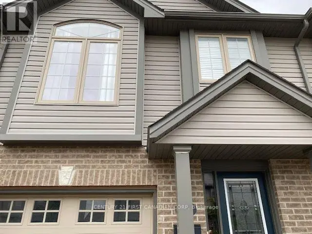 Townhouse at 7 - 3400 CASTLE ROCK PLACE, London South