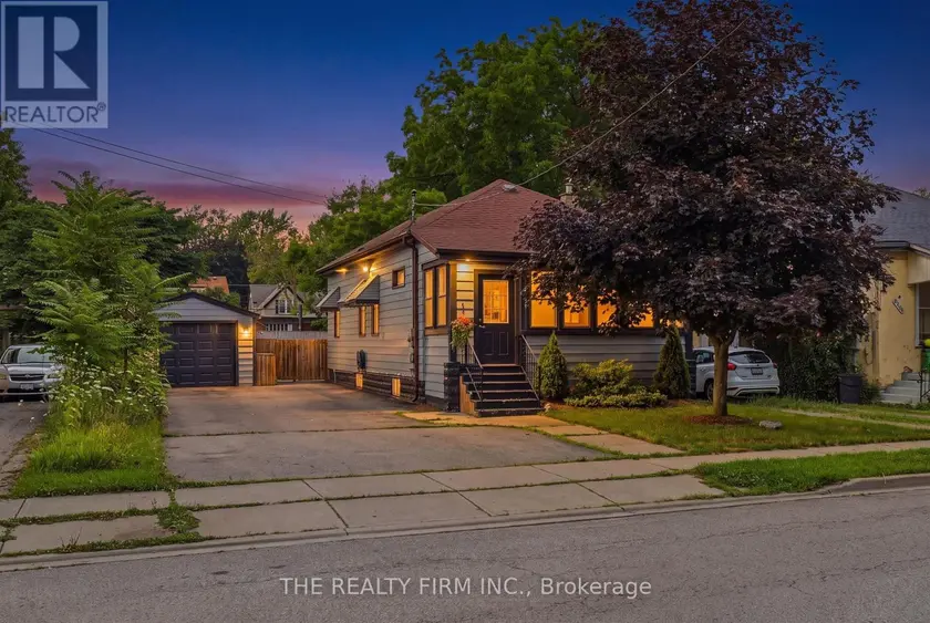 Detached at 946 LORNE AVENUE, London East