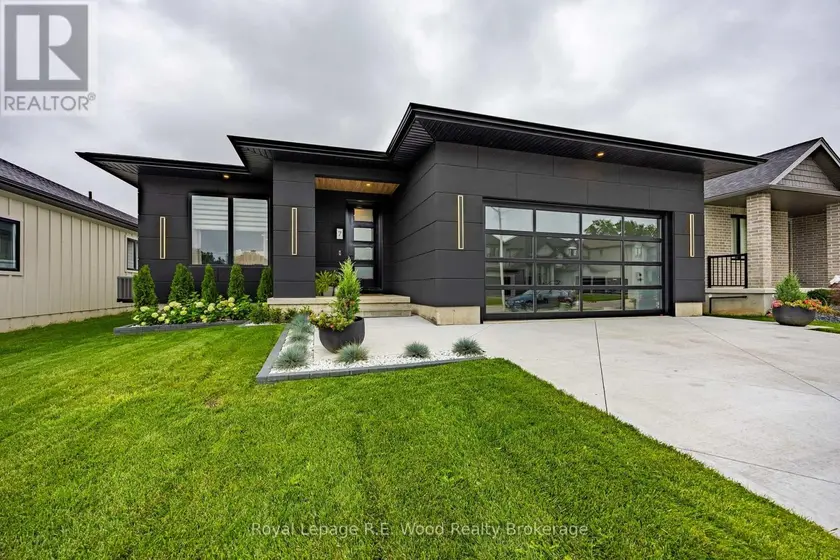 Detached at 7 SYCAMORE DRIVE, Tillsonburg