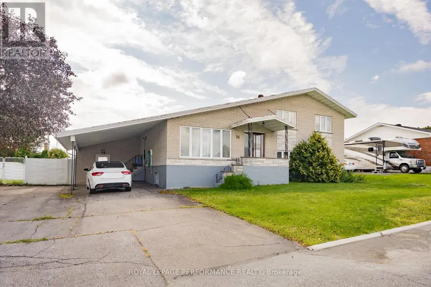 Detached at 54 VICTORIA STREET W, North Glengarry