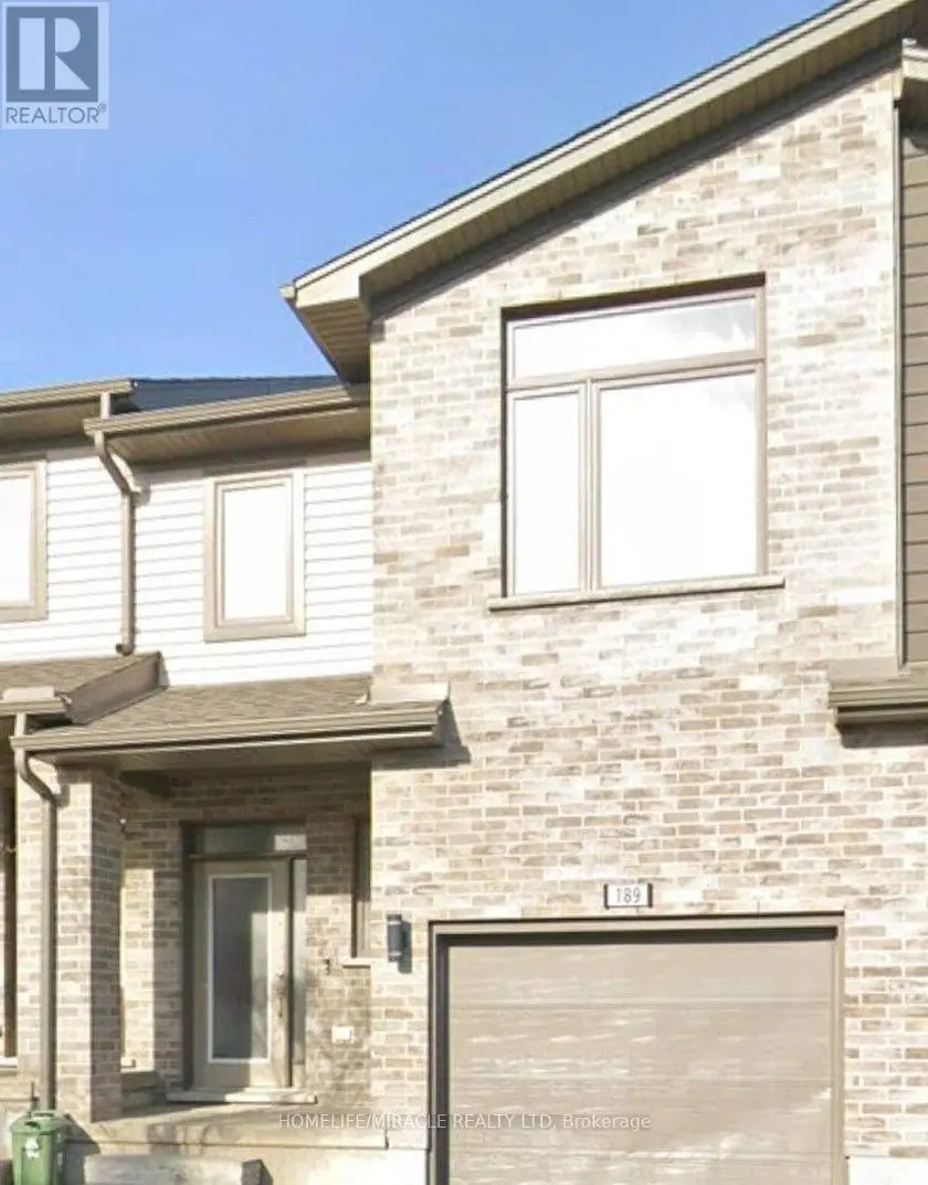 Townhouse at 63 - 1960 DALMAGARRY ROAD, London North