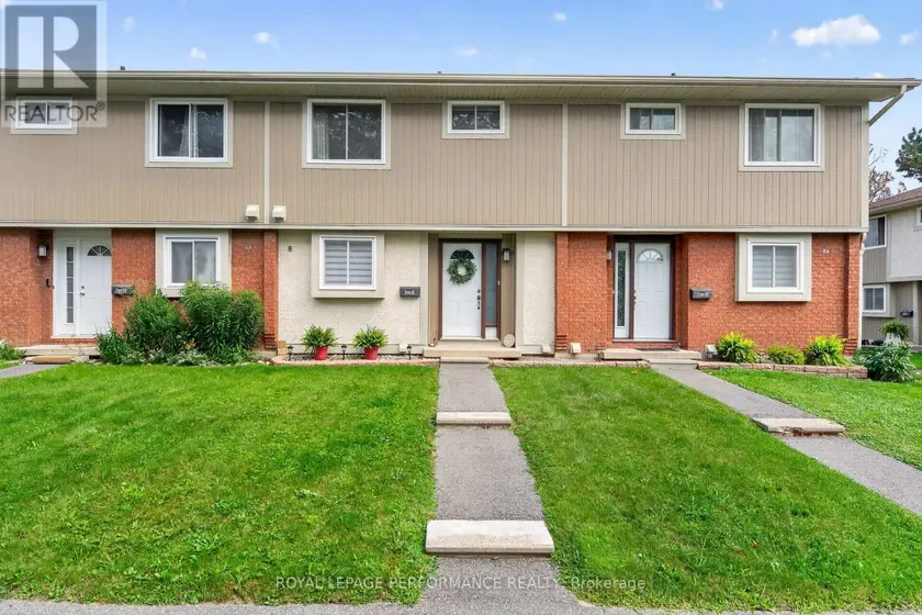 Townhouse at 3903E OLD RICHMOND ROAD, Ottawa