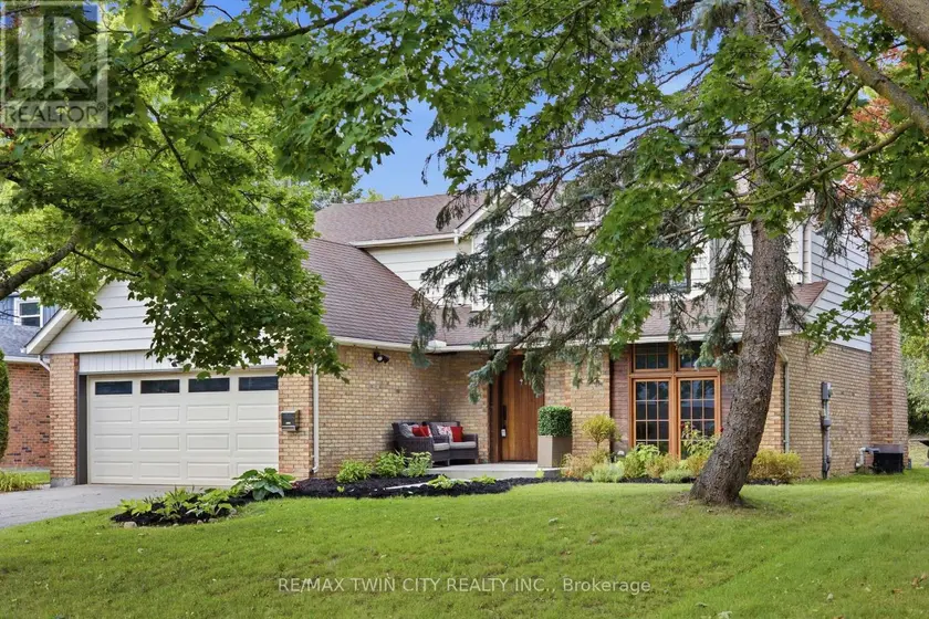 Detached at 416 CLAIRBROOK CRESCENT, Waterloo