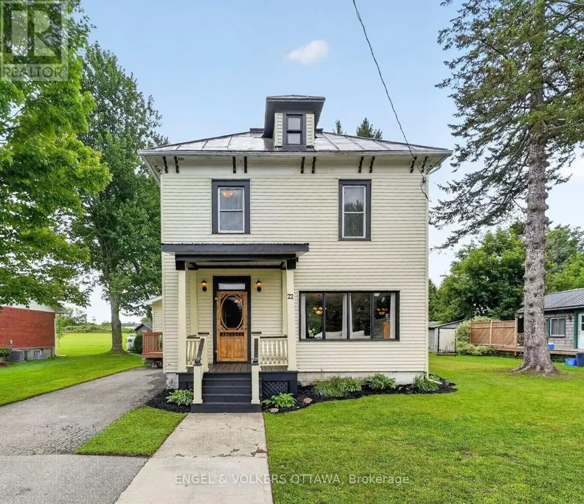 Detached at 22 PETER STREET, North Glengarry