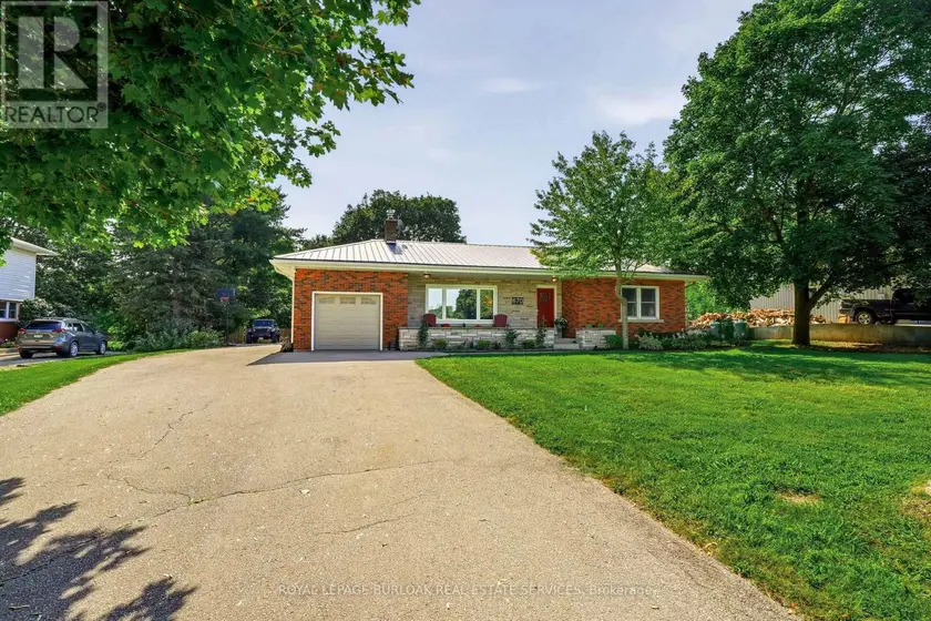 Detached at 670 THOMPSON ROAD, Hamilton