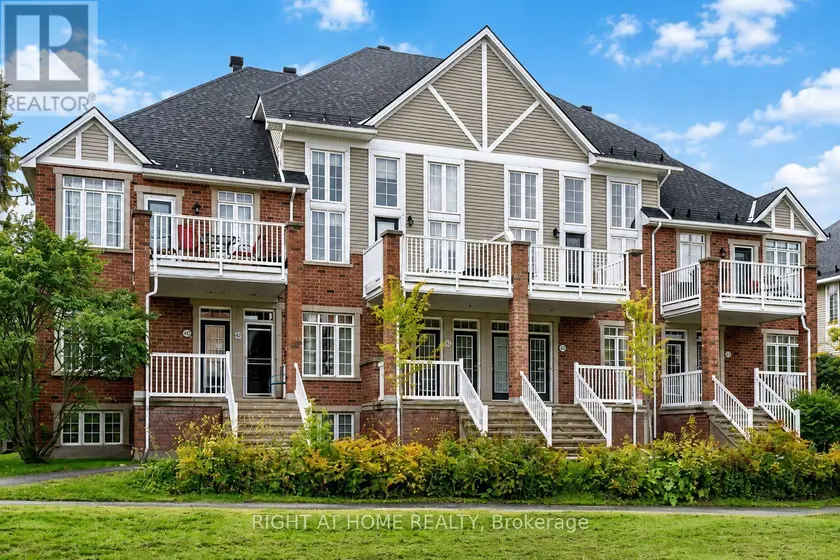 Townhouse at 106 - 1745 CAMPEAU DRIVE, Ottawa