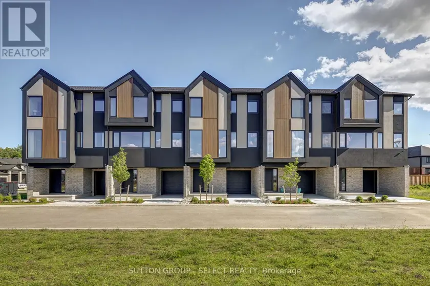 Townhouse at 10 - 3090 PETTY ROAD, London South