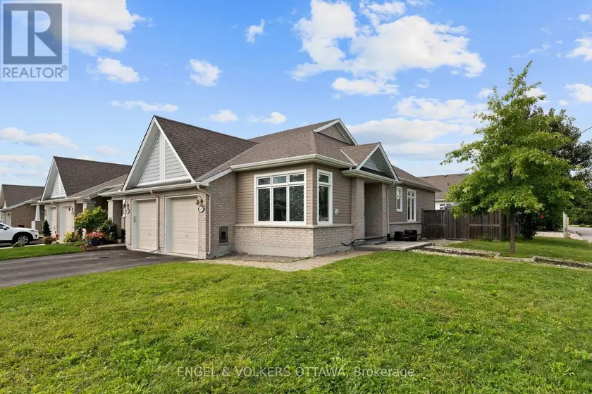 Townhouse at 538 SILVERBELL CRESCENT, Ottawa