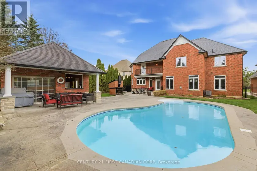 Detached at 2 - 7222 CLAYTON WALK, London South