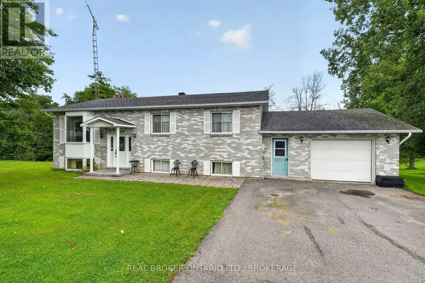 Detached at 17550 ISLAND ROAD, South Stormont
