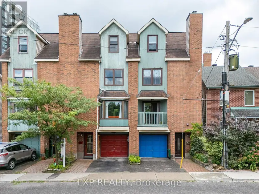 Townhouse at 8 MACLEAN STREET, Ottawa