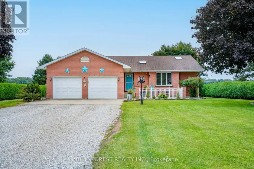 Detached at 23081 PIONEER LINE, West Elgin