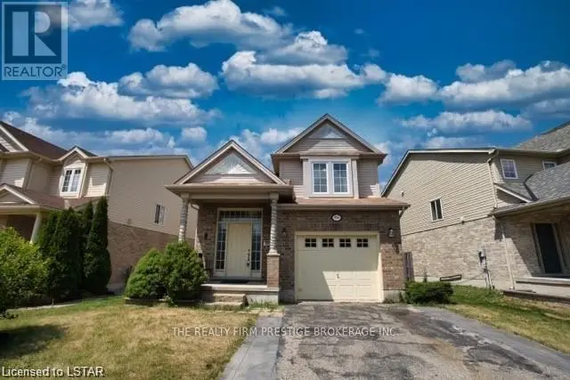 Detached at 926 GRENFELL DRIVE, London North