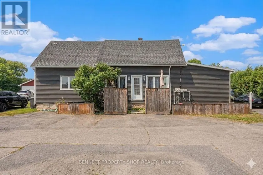 Multiplex at 2489 DU LAC ROAD, Clarence-Rockland