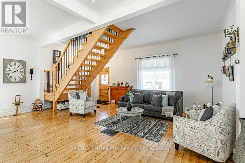 Detached at 971 ELIAS STREET, London East