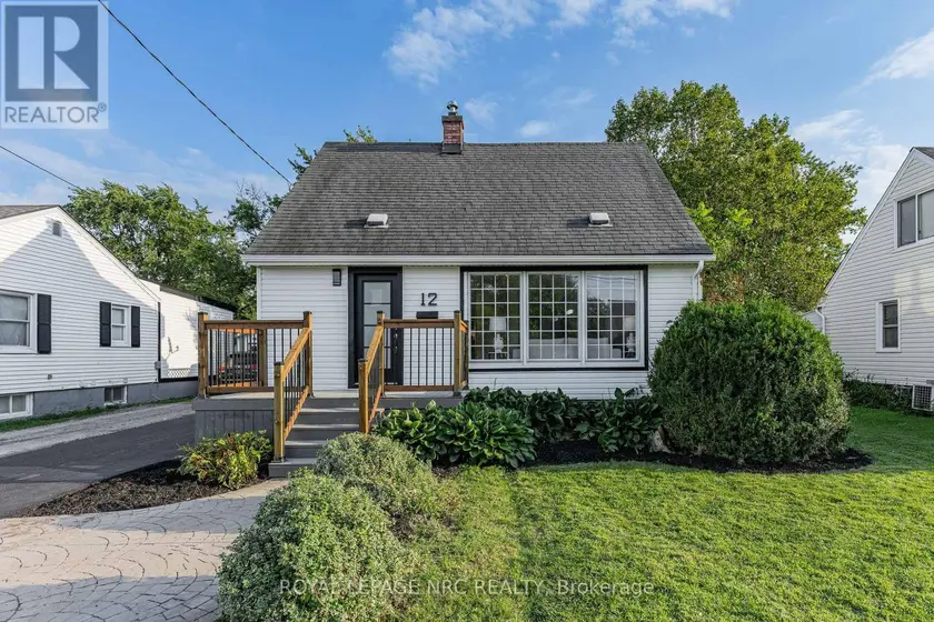 Detached at 12 ADMIRAL ROAD, St. Catharines
